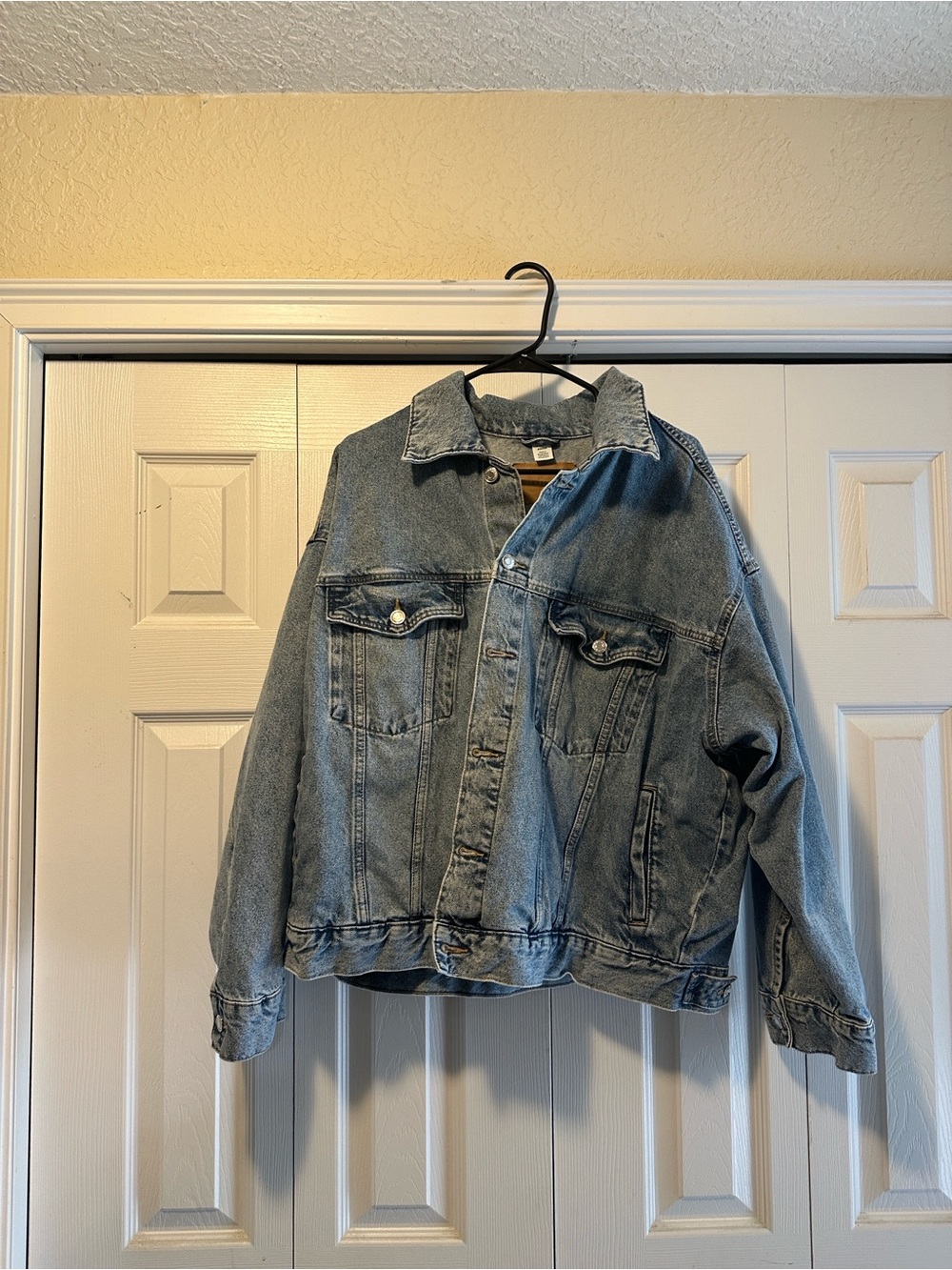 Women's Light Blue Denim Jean Jacket - Classic Relaxed Fit